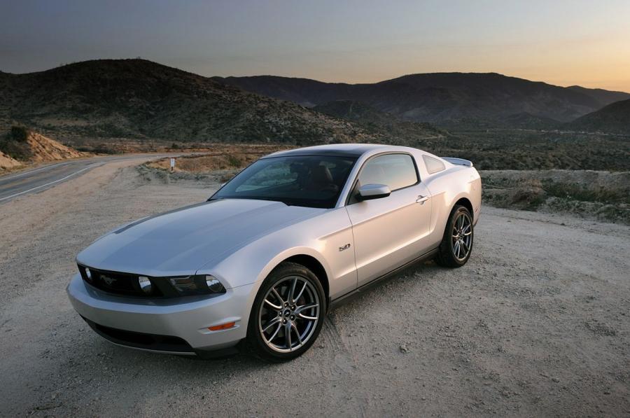  Ford Mustang GT 2011 года  (фото 87 из 90)